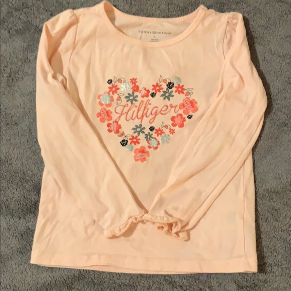 Tommy Hilfiger< size 5 girls long sleeve t-shirt